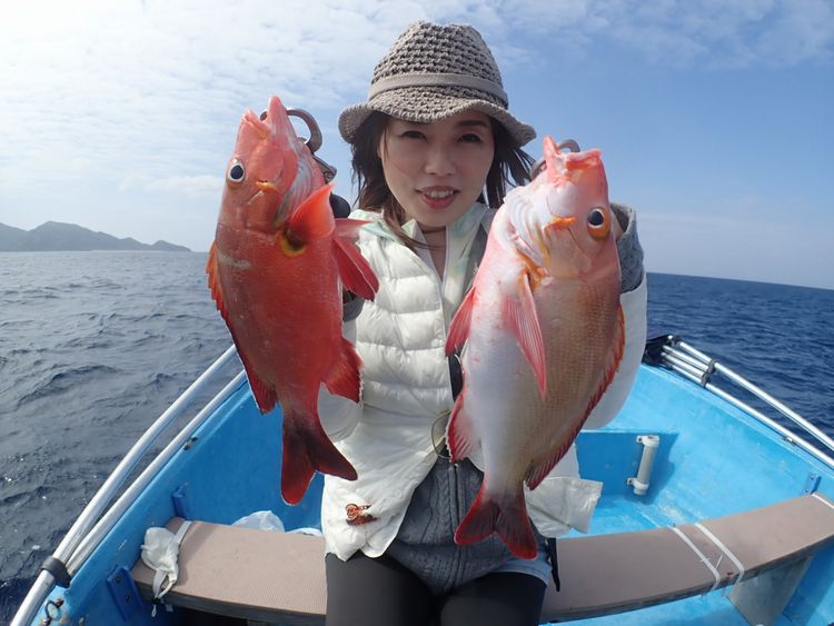 小物から大物まで女子釣り旅 西表島の釣り シュノーケル 滝への少人数ツアー 島道楽