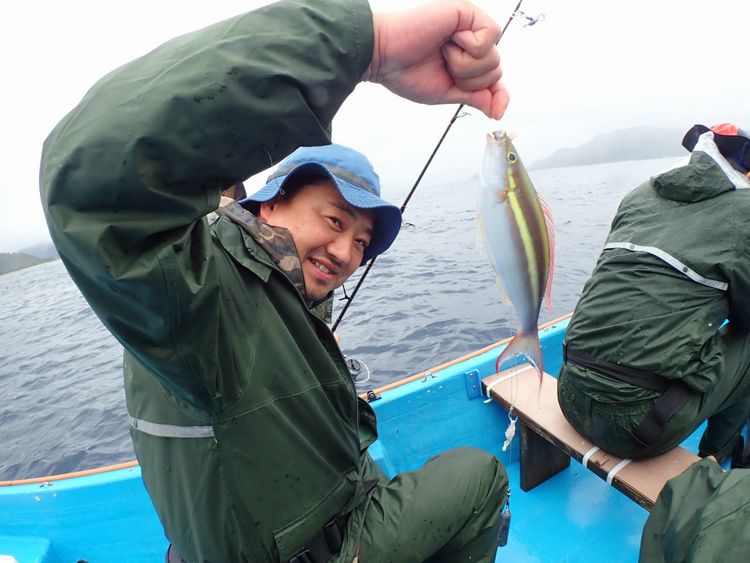 五目釣り 〆は4ヒット 西表島の釣り シュノーケル 滝への少人数ツアー 島道楽